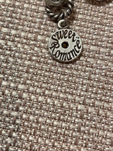 Load image into Gallery viewer, Cat Necklace