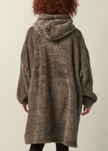 Load image into Gallery viewer, Cuddle Up with Pouch