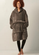 Load image into Gallery viewer, Cuddle Up with Pouch