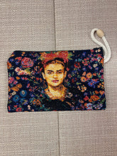 Load image into Gallery viewer, Tapestry Cotton Wristlet
