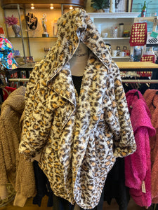 Leopard Sherpa with hood and pockets